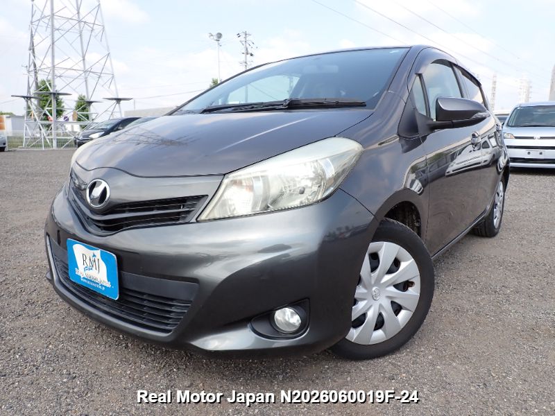 2011 TOYOTA VITZ – view 1