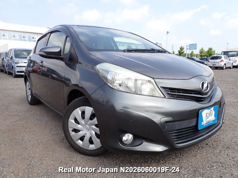 2011 TOYOTA VITZ thumbnail 2