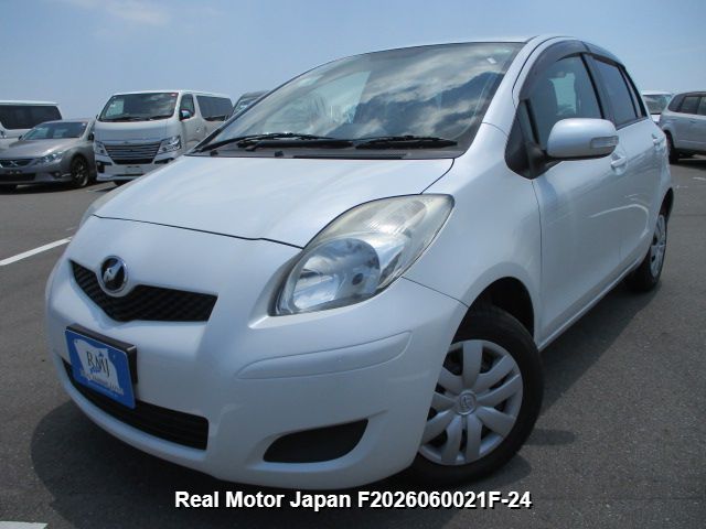 2010 TOYOTA VITZ – view 1
