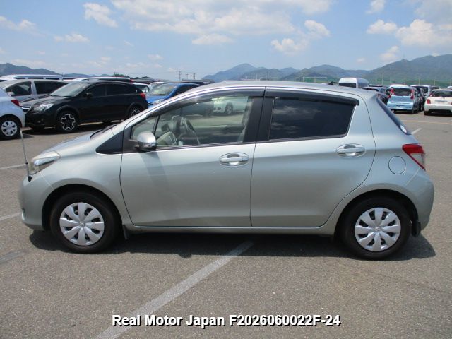 2012 TOYOTA VITZ thumbnail 3