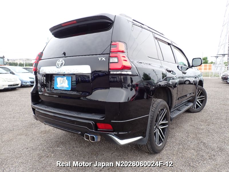 2019 TOYOTA LAND CRUISER PRADO thumbnail 4