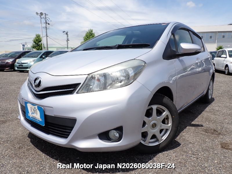2013 TOYOTA VITZ – view 1