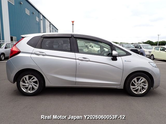 2013 HONDA FIT HYBRID thumbnail 4