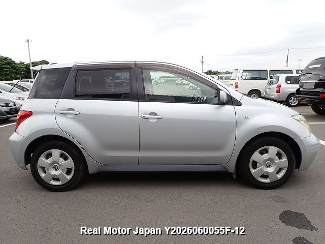 2005 TOYOTA IST thumbnail 4