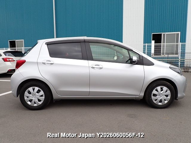 2014 TOYOTA VITZ thumbnail 4