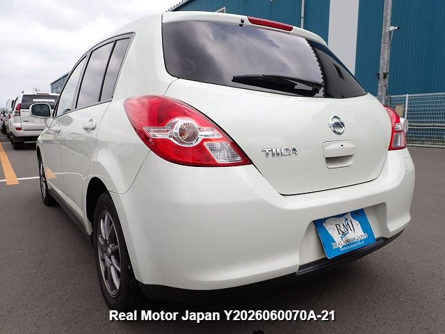 2012 NISSAN TIIDA thumbnail 3