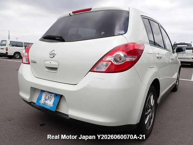 2012 NISSAN TIIDA thumbnail 4