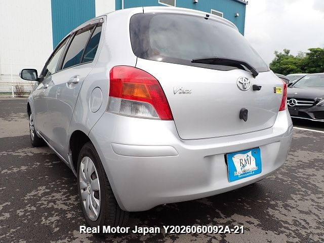 2009 TOYOTA VITZ thumbnail 3