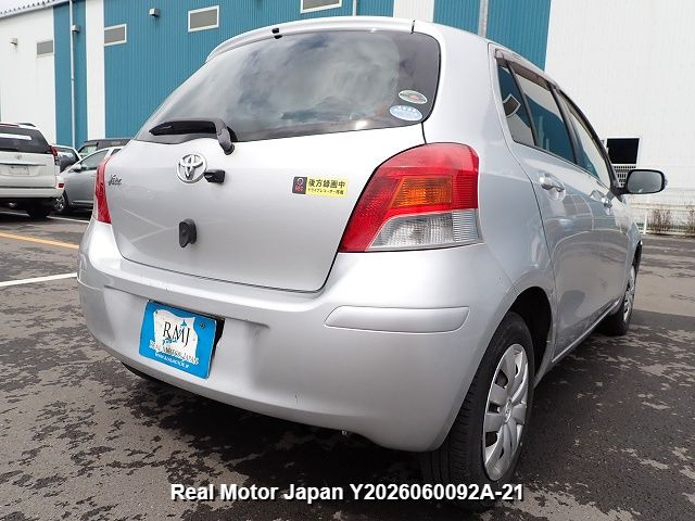 2009 TOYOTA VITZ thumbnail 4