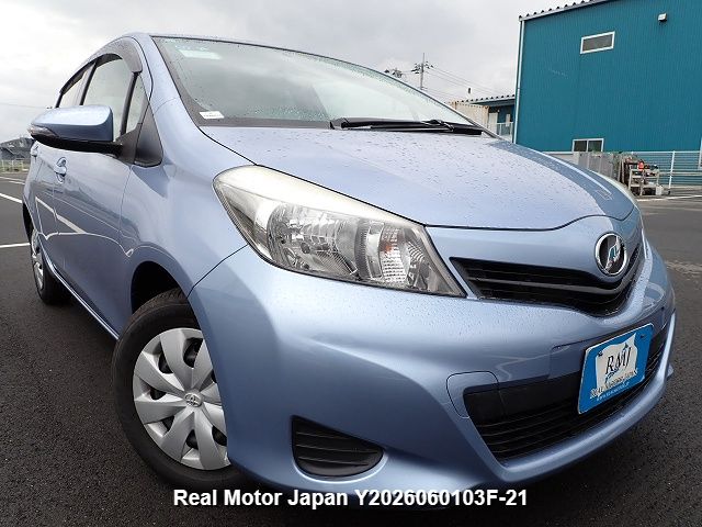 2011 TOYOTA VITZ thumbnail 2