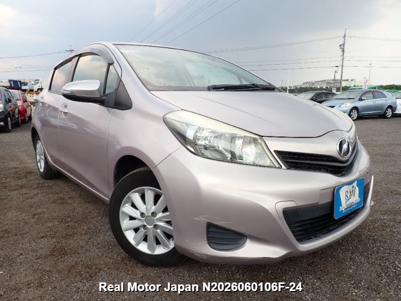 2011 TOYOTA VITZ thumbnail 2