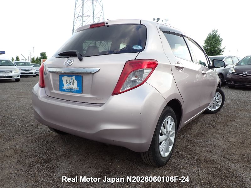 2011 TOYOTA VITZ thumbnail 4