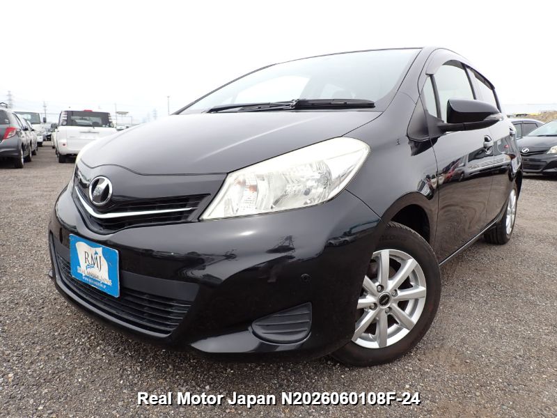 2011 TOYOTA VITZ – view 1