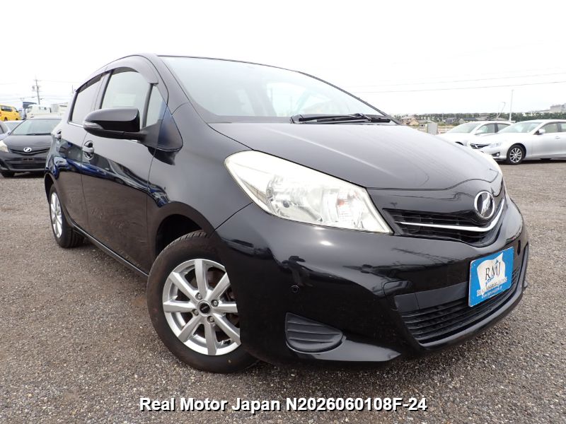 2011 TOYOTA VITZ thumbnail 2
