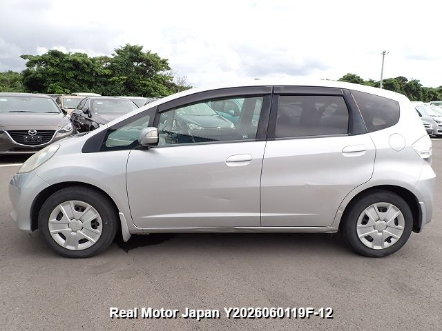 2012 HONDA FIT HYBRID thumbnail 3