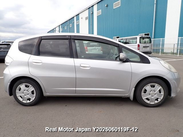 2012 HONDA FIT HYBRID thumbnail 4