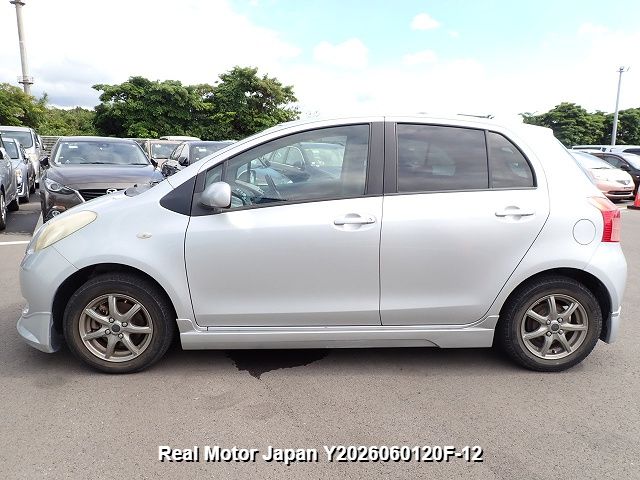 2005 TOYOTA VITZ thumbnail 3