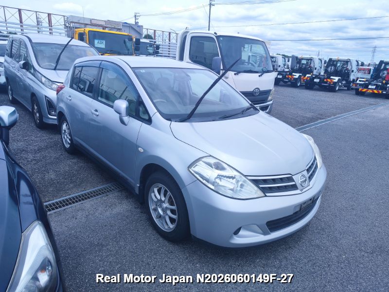 2010 NISSAN TIIDA – view 1
