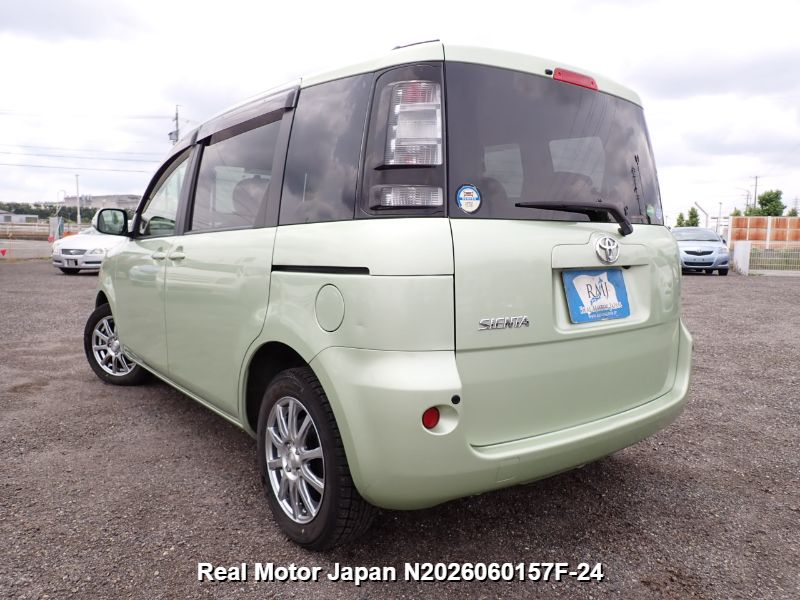 2013 TOYOTA SIENTA thumbnail 3