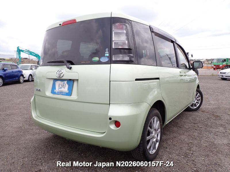 2013 TOYOTA SIENTA thumbnail 4