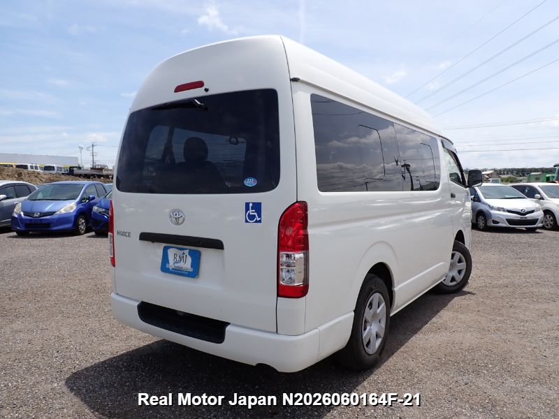 2015 TOYOTA HIACE VAN thumbnail 4