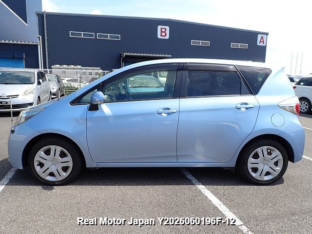 2011 TOYOTA RACTIS thumbnail 3