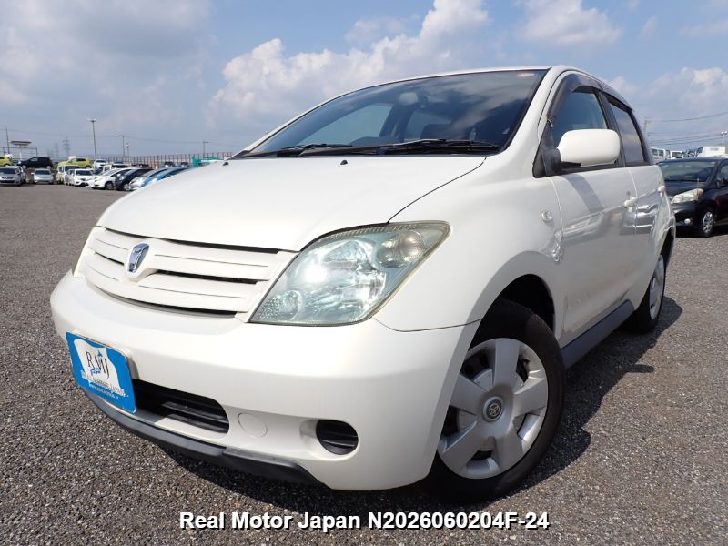 2004 TOYOTA IST – view 1