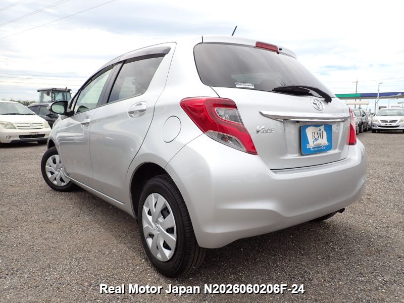 2014 TOYOTA VITZ thumbnail 3