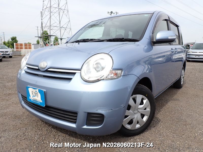 2013 TOYOTA SIENTA – view 1