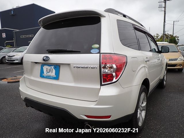 2010 SUBARU FORESTER thumbnail 3