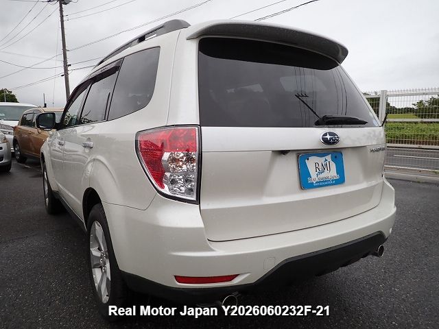 2010 SUBARU FORESTER thumbnail 4