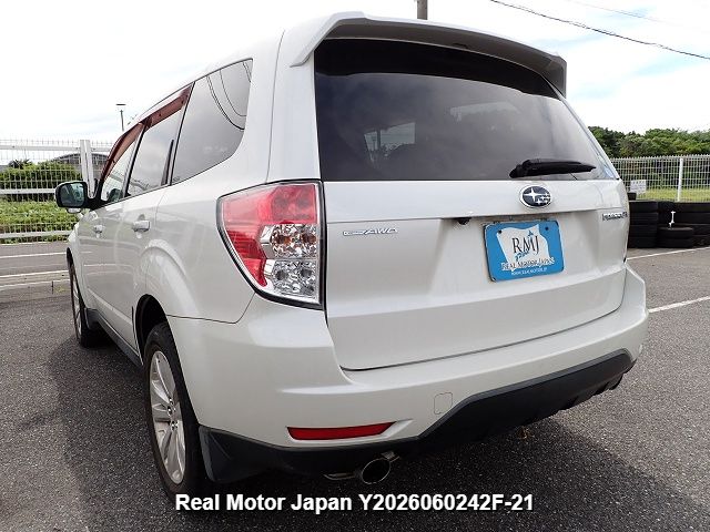 2012 SUBARU FORESTER thumbnail 3