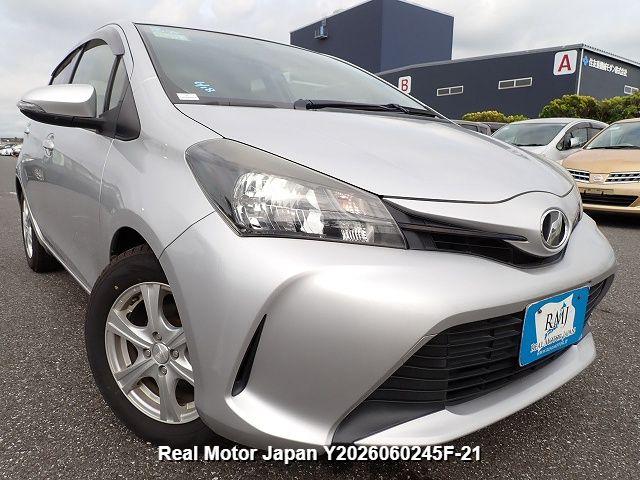 2014 TOYOTA VITZ thumbnail 2