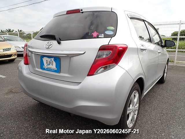 2014 TOYOTA VITZ thumbnail 4