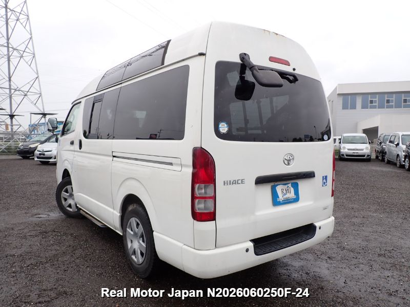 2010 TOYOTA HIACE VAN thumbnail 3