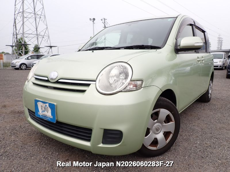 2013 TOYOTA SIENTA – view 1