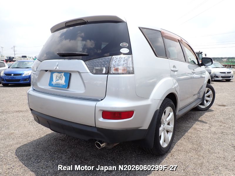 2011 MITSUBISHI OUTLANDER thumbnail 4