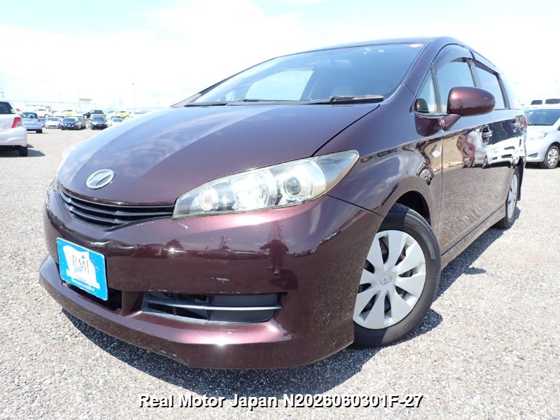2010 TOYOTA WISH – view 1