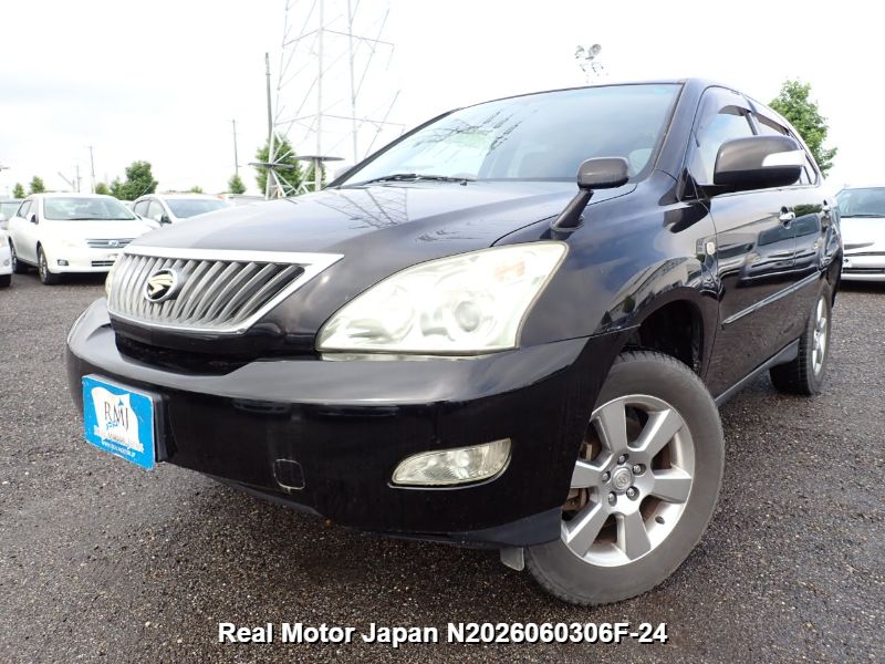 2011 TOYOTA HARRIER – view 1