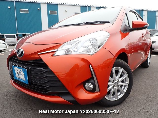 2017 TOYOTA VITZ – view 1