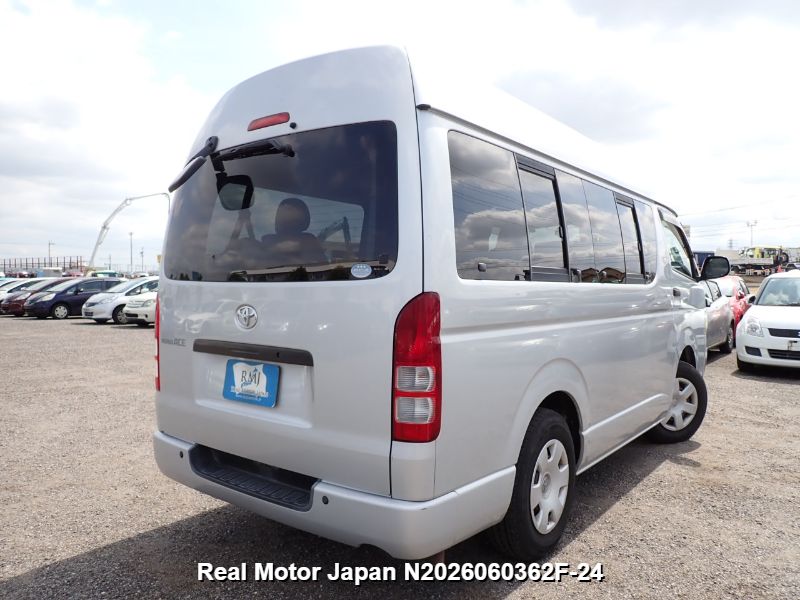2009 TOYOTA REGIUS ACE thumbnail 4