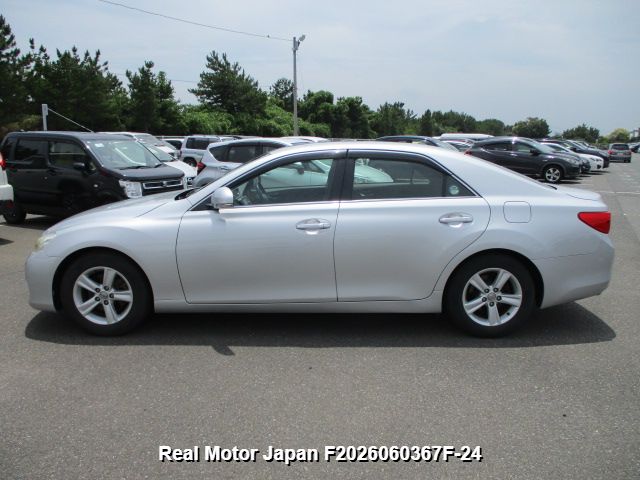2011 TOYOTA MARK X thumbnail 3