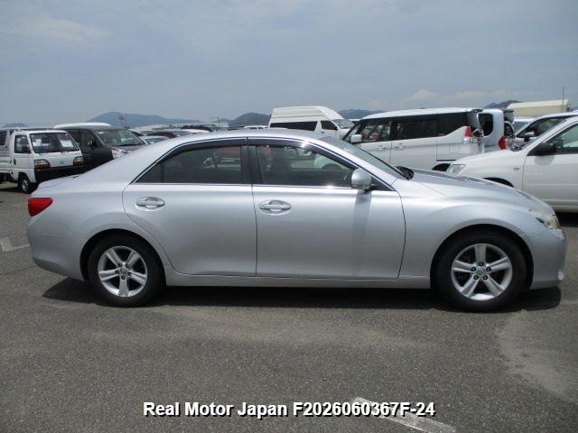 2011 TOYOTA MARK X thumbnail 4