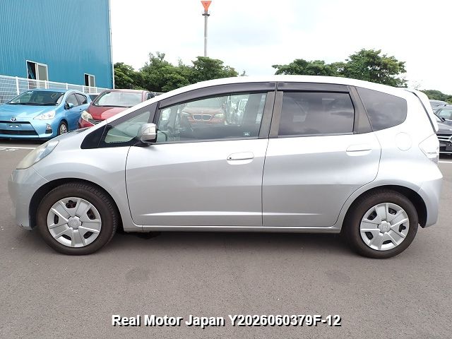 2010 HONDA FIT HYBRID thumbnail 3