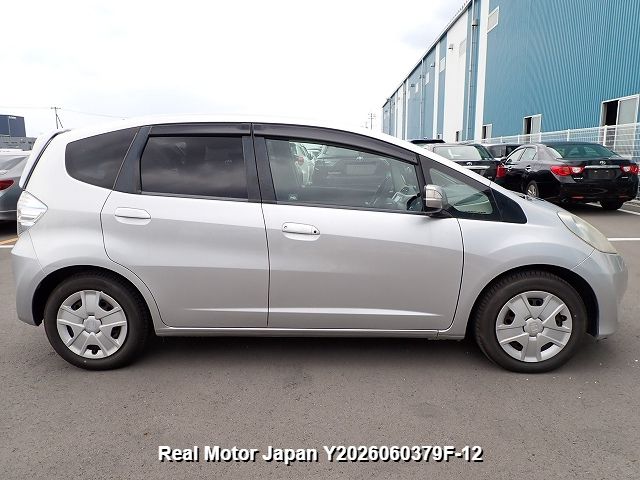 2010 HONDA FIT HYBRID thumbnail 4