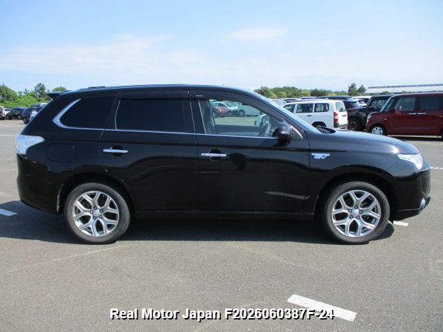 2014 MITSUBISHI OUTLANDER PHEV thumbnail 4