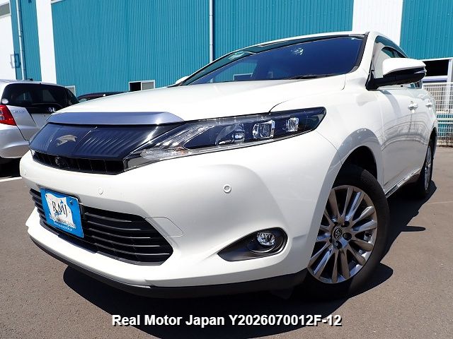 2017 TOYOTA HARRIER – view 1
