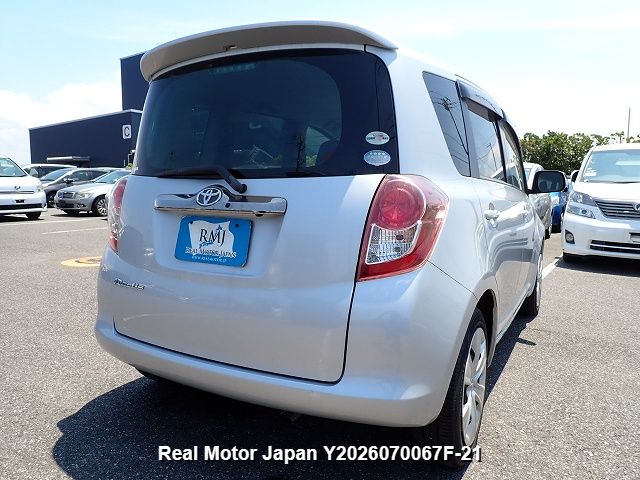 2010 TOYOTA RACTIS thumbnail 4