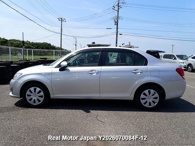 2013 TOYOTA COROLLA AXIO thumbnail 3