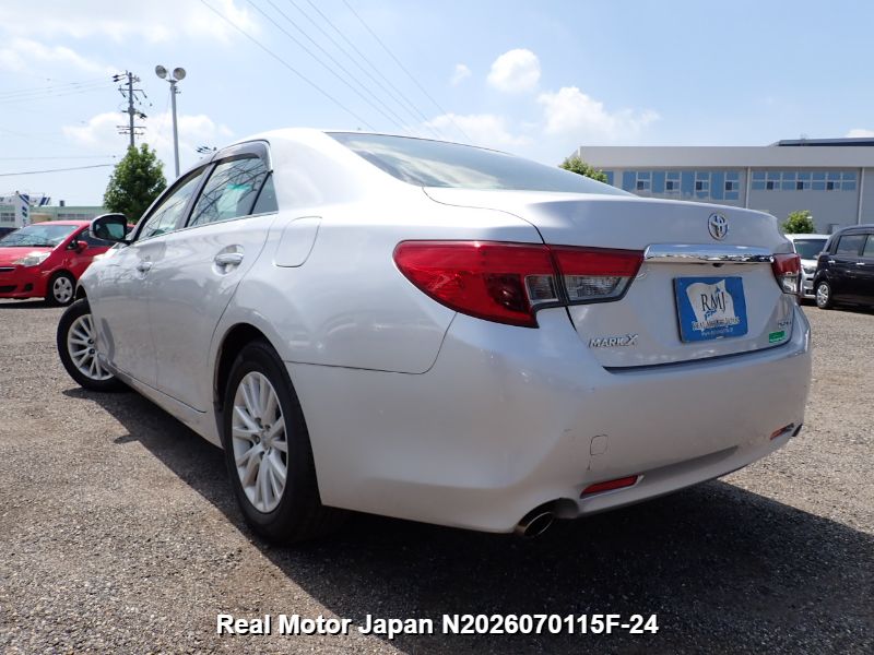 2012 TOYOTA MARK X thumbnail 3